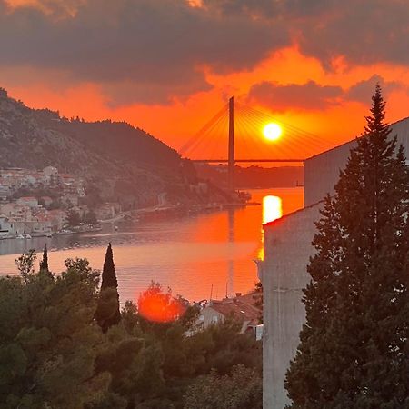 Bright & Sunny Two Bedroom Apartment Dubrovnik Exterior foto