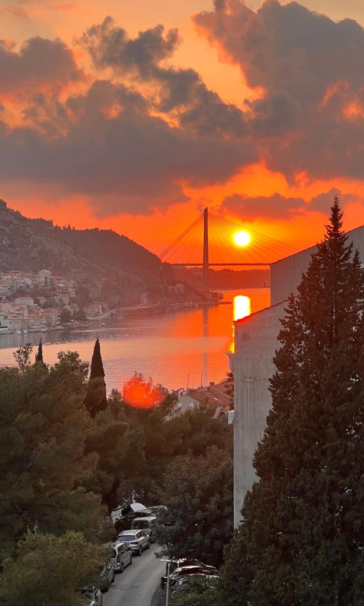 Bright & Sunny Two Bedroom Apartment Dubrovnik Exterior foto